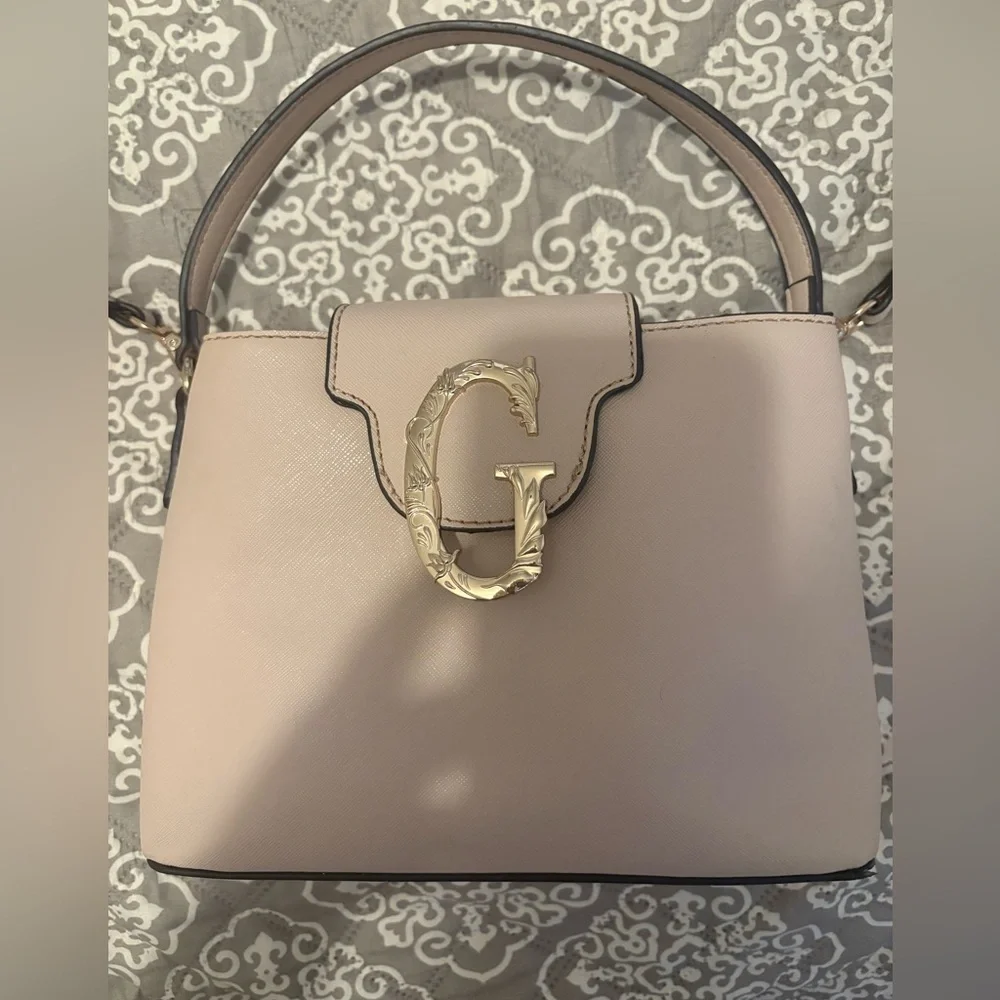 GUESS Beige Handbag with Gold Accent - Picture 2 of 9